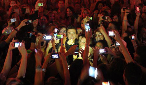 Beto Perez na Zumba Convention s fanúšikmi