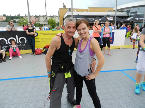 Zumba muž pavel 58 rokov a Zumbuje